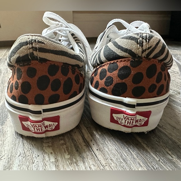 Women’s size 6.5 Vans - Picture 3 of 4